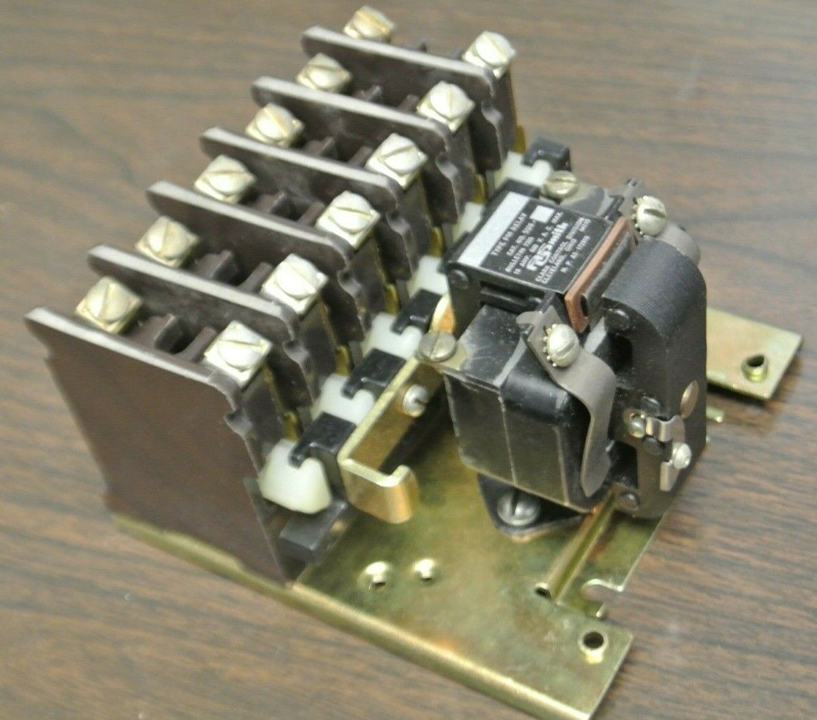 CLARK 5U6-76 / RELAY BUL. 7305 TYPE PM / 6 CONTACTS 110-120V COIL / NEW SURPLUS