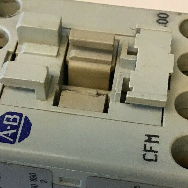 ALLEN BRADLEY 700-CFM400* SER. A CONTACTOR CONTROL RELAY 600VAC 20A