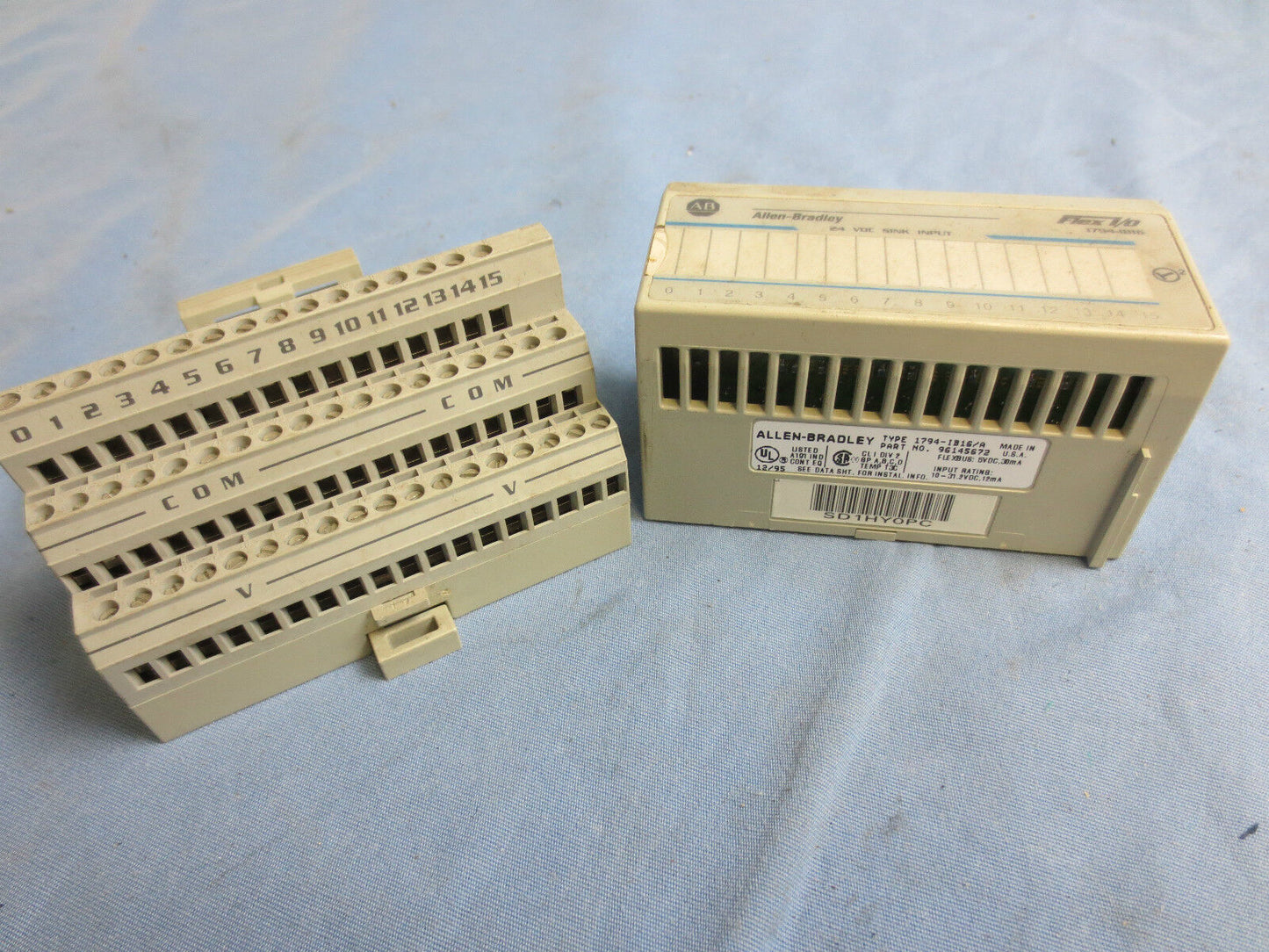 ALLEN-BRADLEY 1794-TB3/A FLEXBUS TERMINAL BLOCK & 1794-IB16/A I/O INPUT MODULE