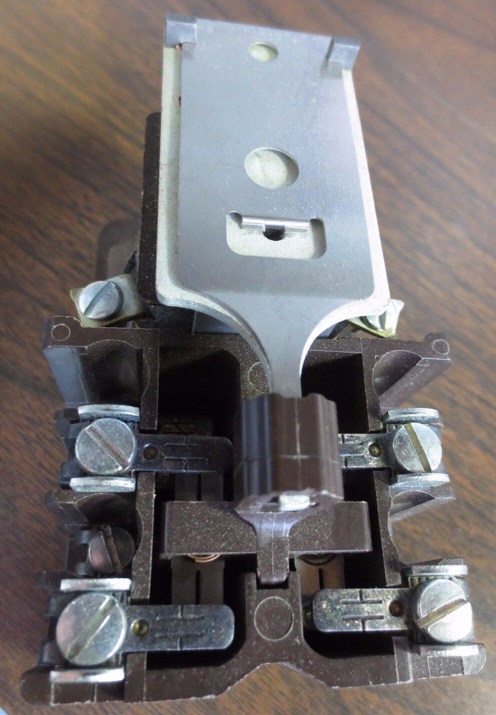 CUTLER-HAMMER 9575H2738-66 GENERAL PURPOSE RELAY 10A, 600VAC MAX - NEW SURPLUS
