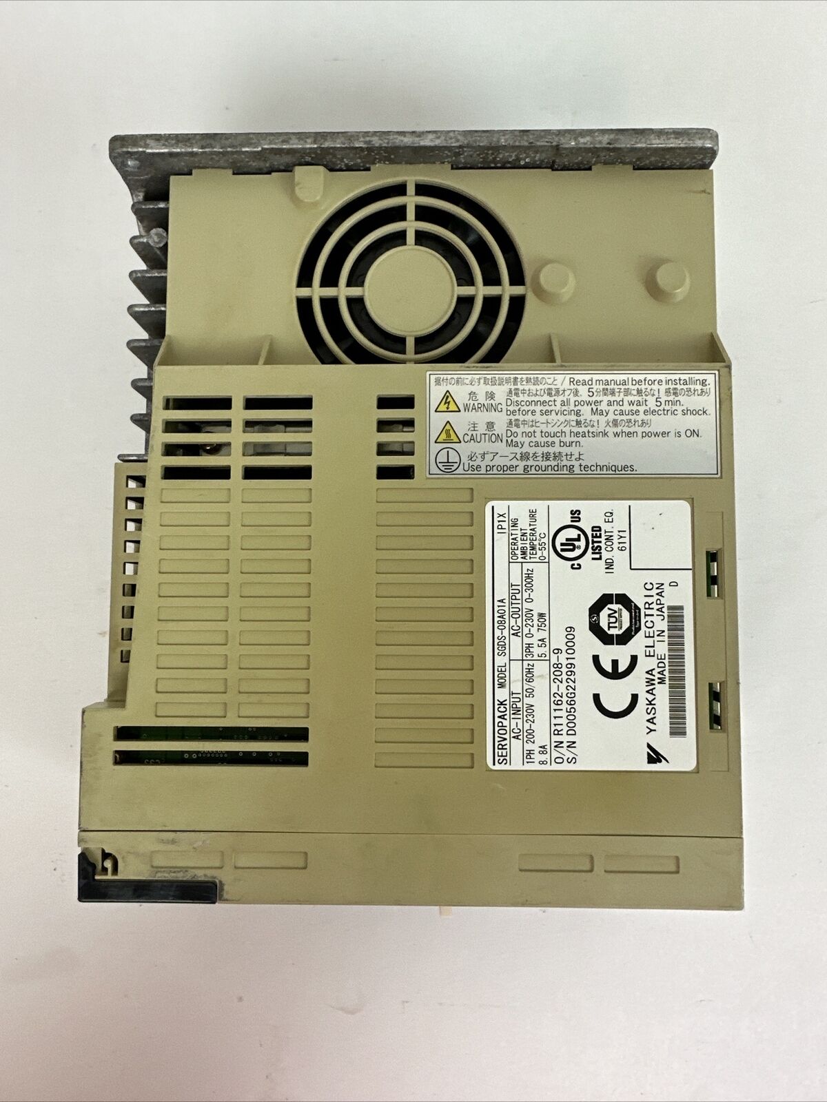 YASKAWA SGDS-08A01A SERVOPACK OUTPUT 3PH 0-230VAC 5.5A 750W INPUT 1PH 200-230VAC