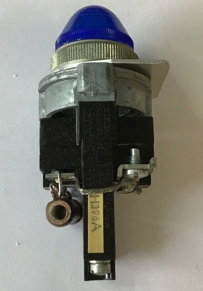 CUTLER HAMMER 10250H396A PUSH BUTTON ELEMENT INDICATING LIGHT 110V HEAVY DUTY