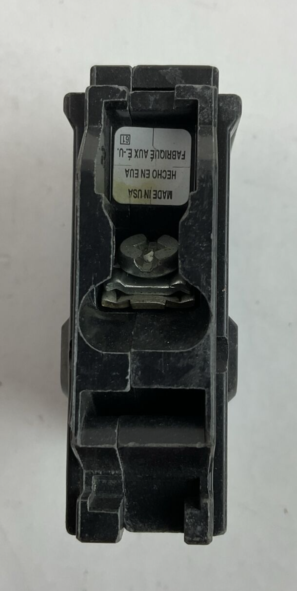 SQUARE D HOM120 CIRCUIT BREAKER 20AMP 1POLE 120/240VAC ( LOT OF 9 )