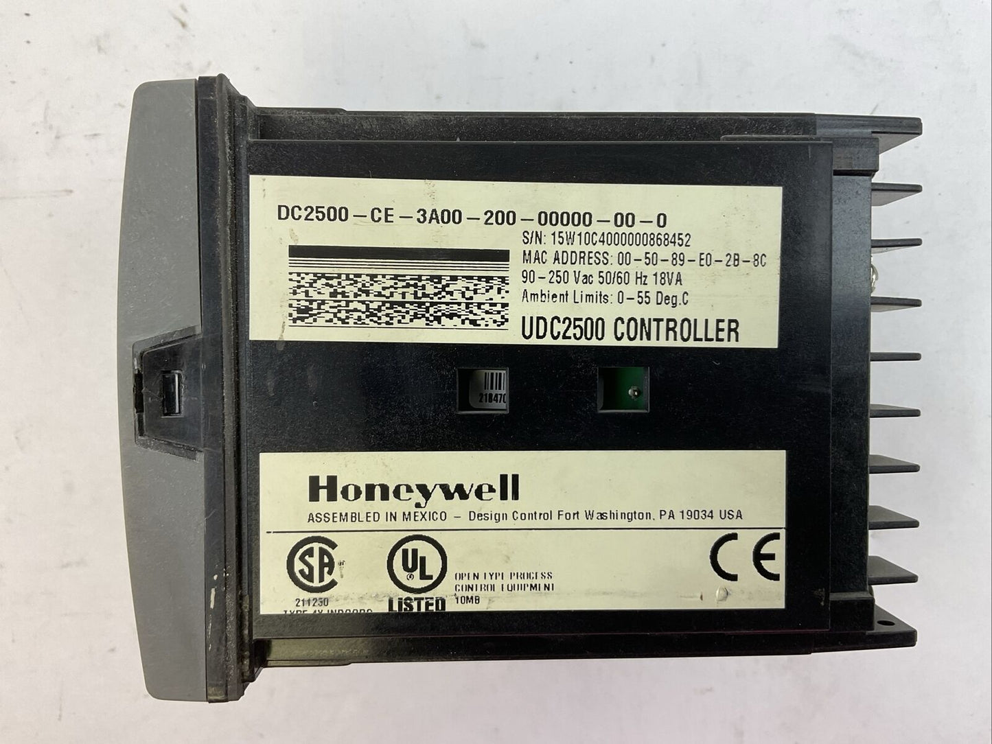 HONEYWELL DC2500-CE-3A00-200-00000-00-0 UNIVERSAL DIGITAL CONTROLLER 90-250VAC