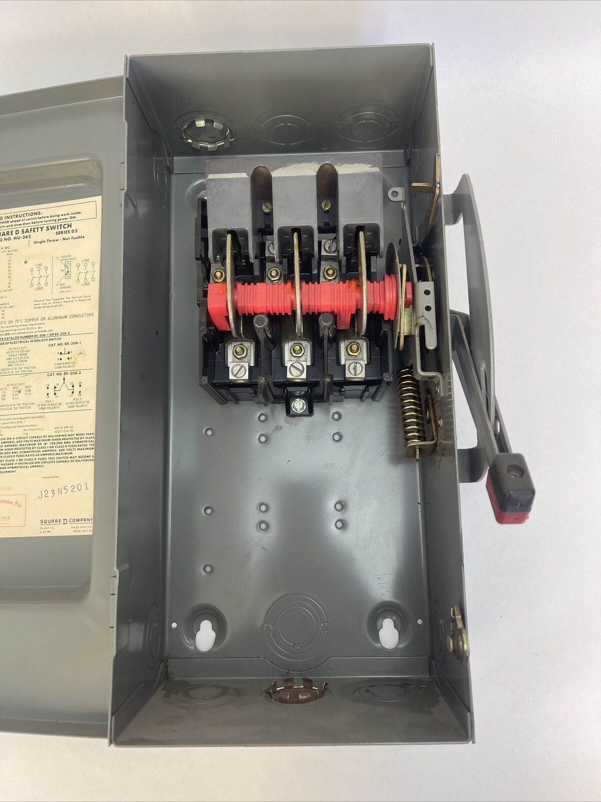 SQUARE D HU-362 NON-FUSIBLE SAFETY SWITCH 600VAC/DC 60AMP 3POLE 60HP SERIES D2