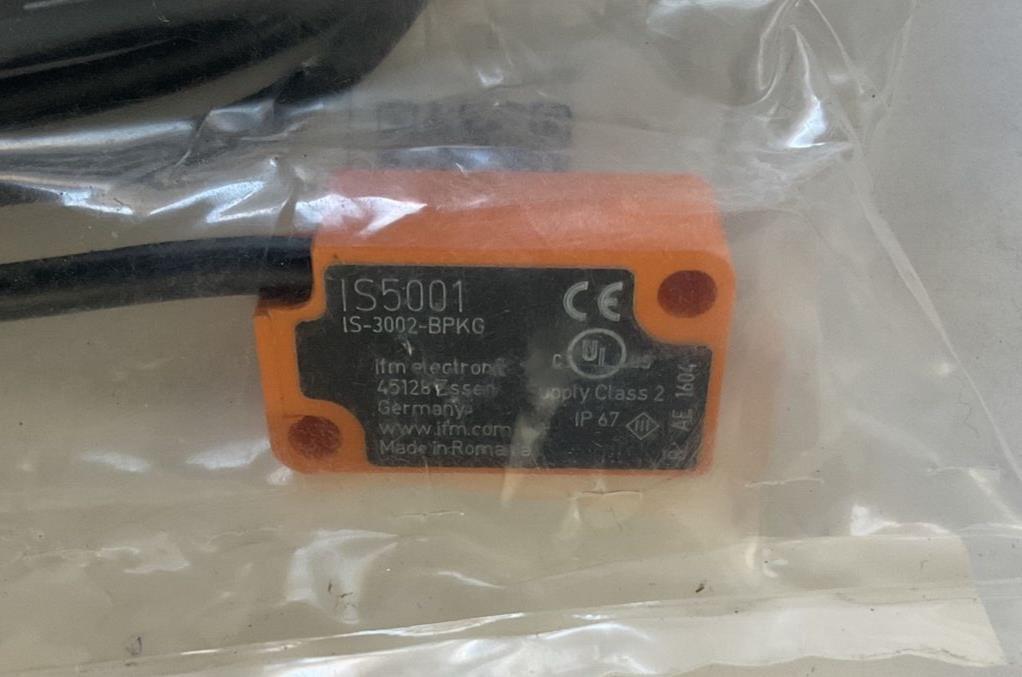 IFM IS5001 PROXIMITY SWITCH 10-30VDC 200MA