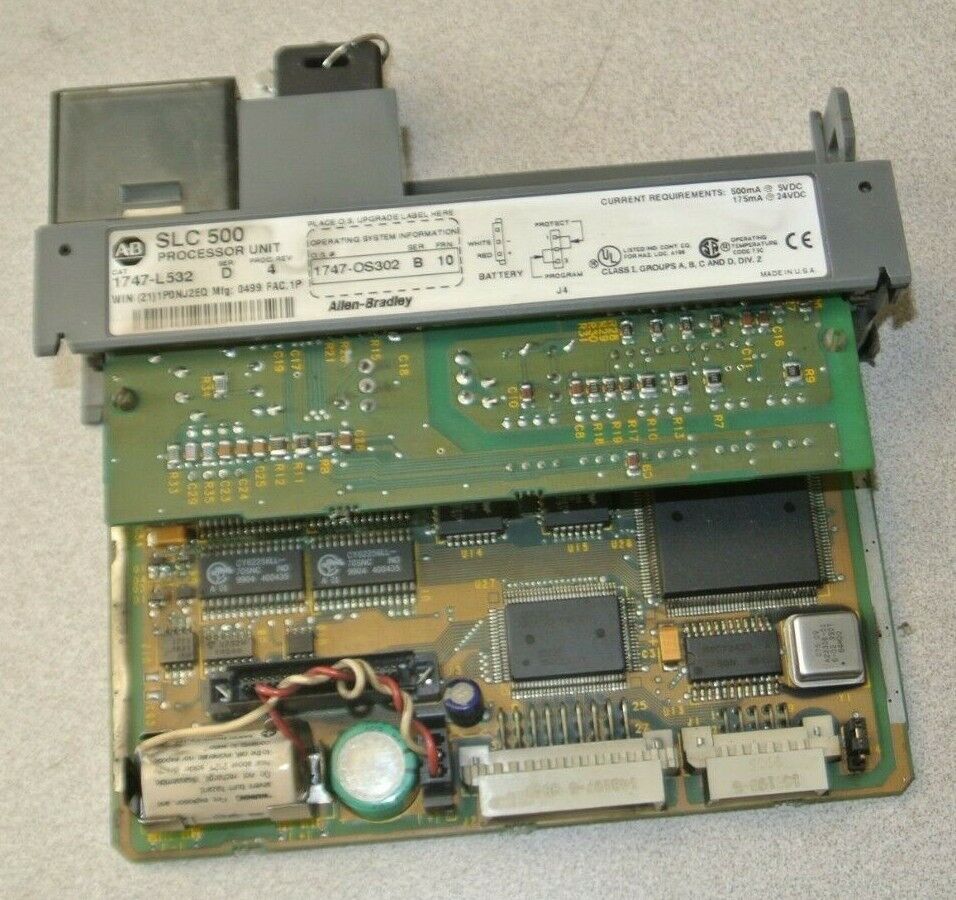 ALLEN-BRADLEY 1747-L532 SLC500 PROCESSOR UNIT - Ser. D, Proc. Rev. 4 - w/ KEYS
