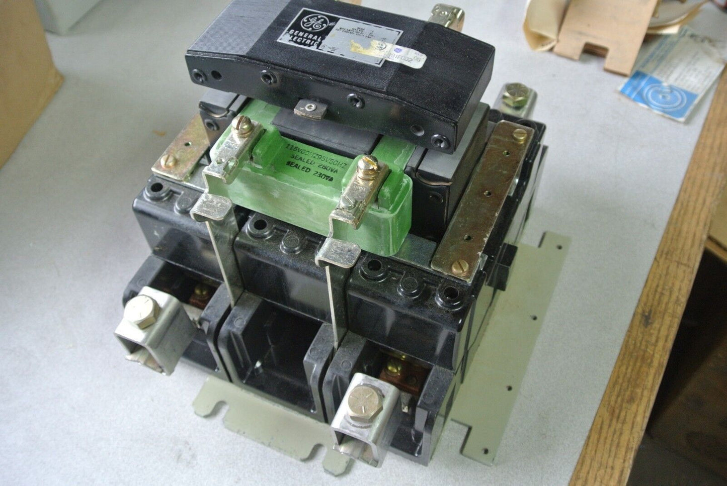 GE CR105P0 / CR105PO OPEN MAGNETIC CONTACTOR NEMA 5 NEW SURPLUS 70249IP002