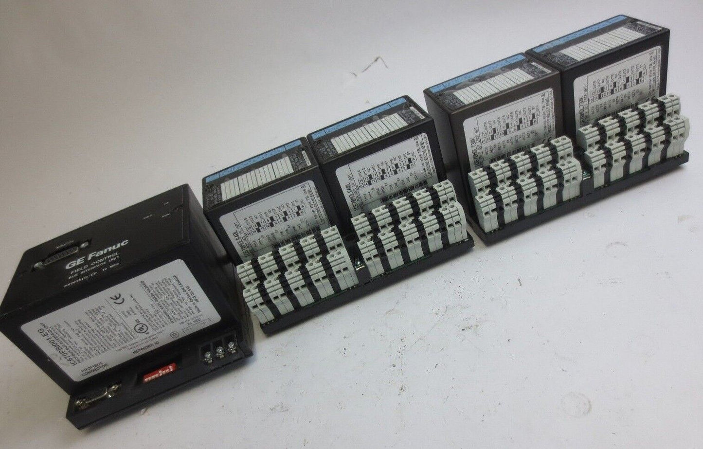 FANUC IC670PBI001-EG PROFIBUS DP + IC670MDL730K + IC670MDL640L + IC670CHS002F