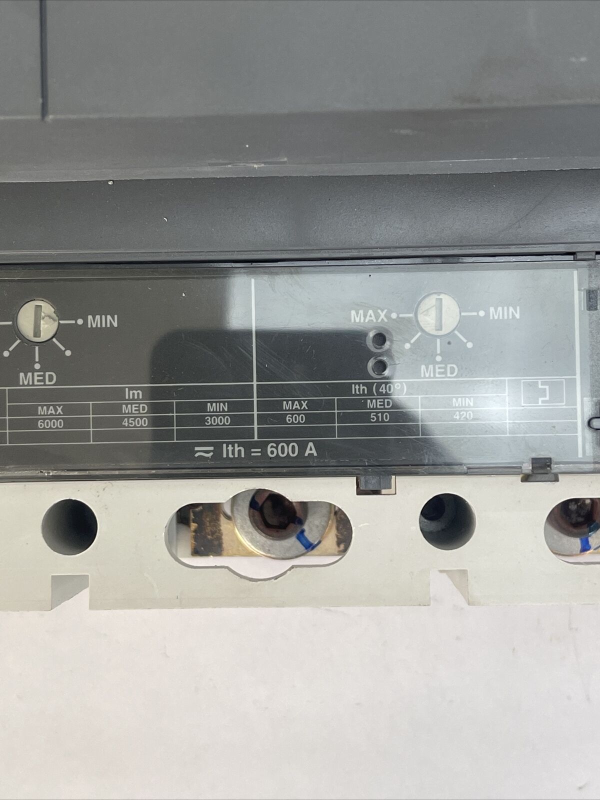 ABB S6N CIRCUIT BREAKER 600V 600AMP 3POLE SHUNT TRIP 24V