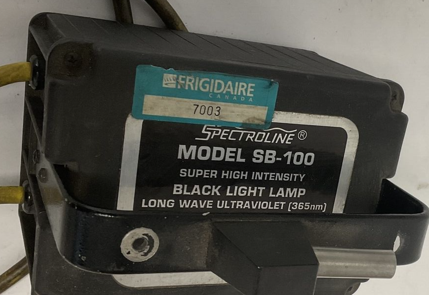 SPECTROLINE MODEL SB-100 BLACK LIGHT LAMP LONG WAVE ULTRAVIOLET 1.05A 115V 60HZ