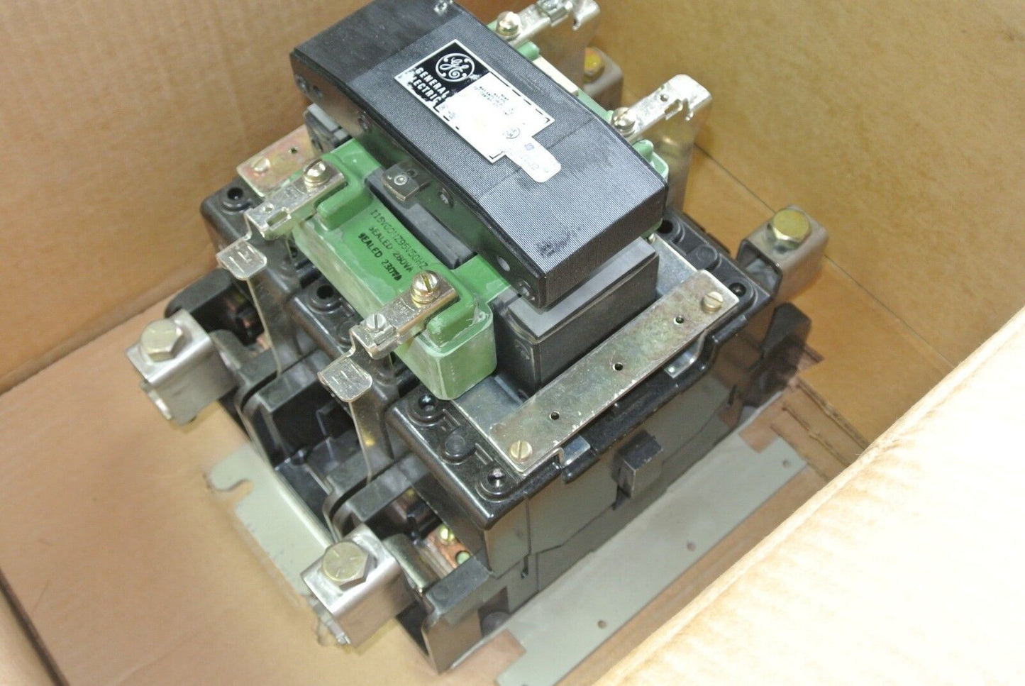 GE CR105P0 / CR105PO OPEN MAGNETIC CONTACTOR NEMA 5 NEW SURPLUS 70249IP002