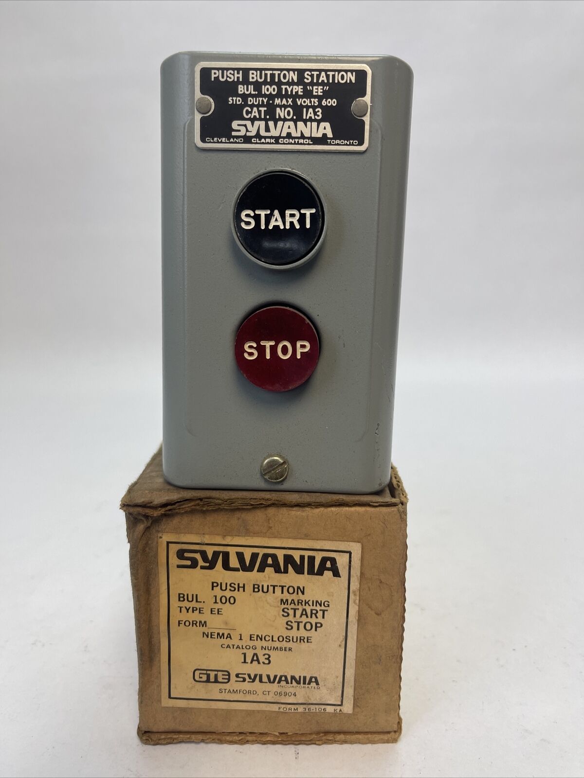 SYLVANIA 1A3 START STOP PUSH BUTTON STATION NEMA 1 ENCLOSURE BUL. 100 TYPE "EE"
