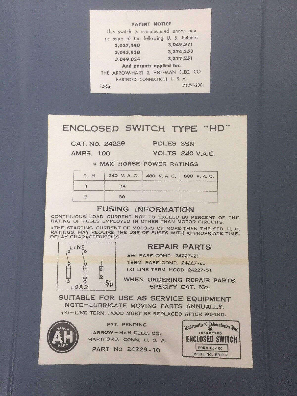 ARROW HART 24229 FUSIBLE HD SWITCH 3SN POLES 100AMP 240VAC 15HP NEMA 1 ENCLOSURE