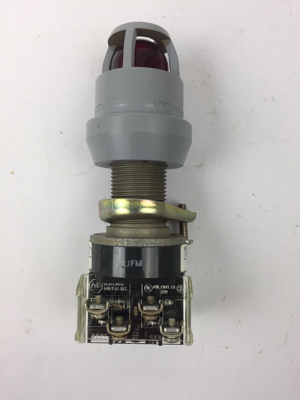 ALLEN BRADLEY 800H-QPB10 PUSH BUTTON SER A 120 VOLT 3.0 WATTS