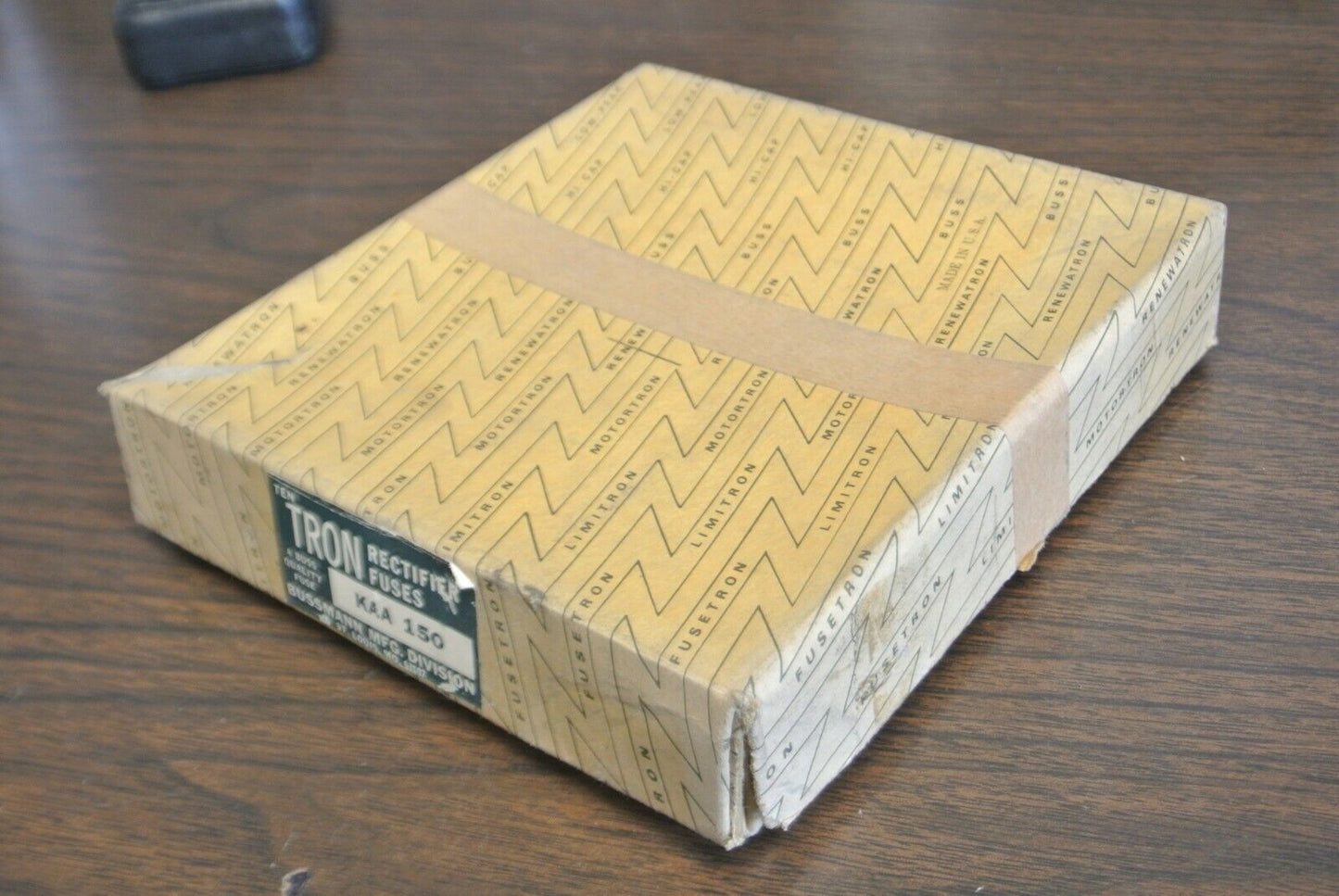 BOX of 10 / BUSSMANN / TRON KAA150 RECTIFIER FUSE / 150A / 130V / NEW SURPLUS