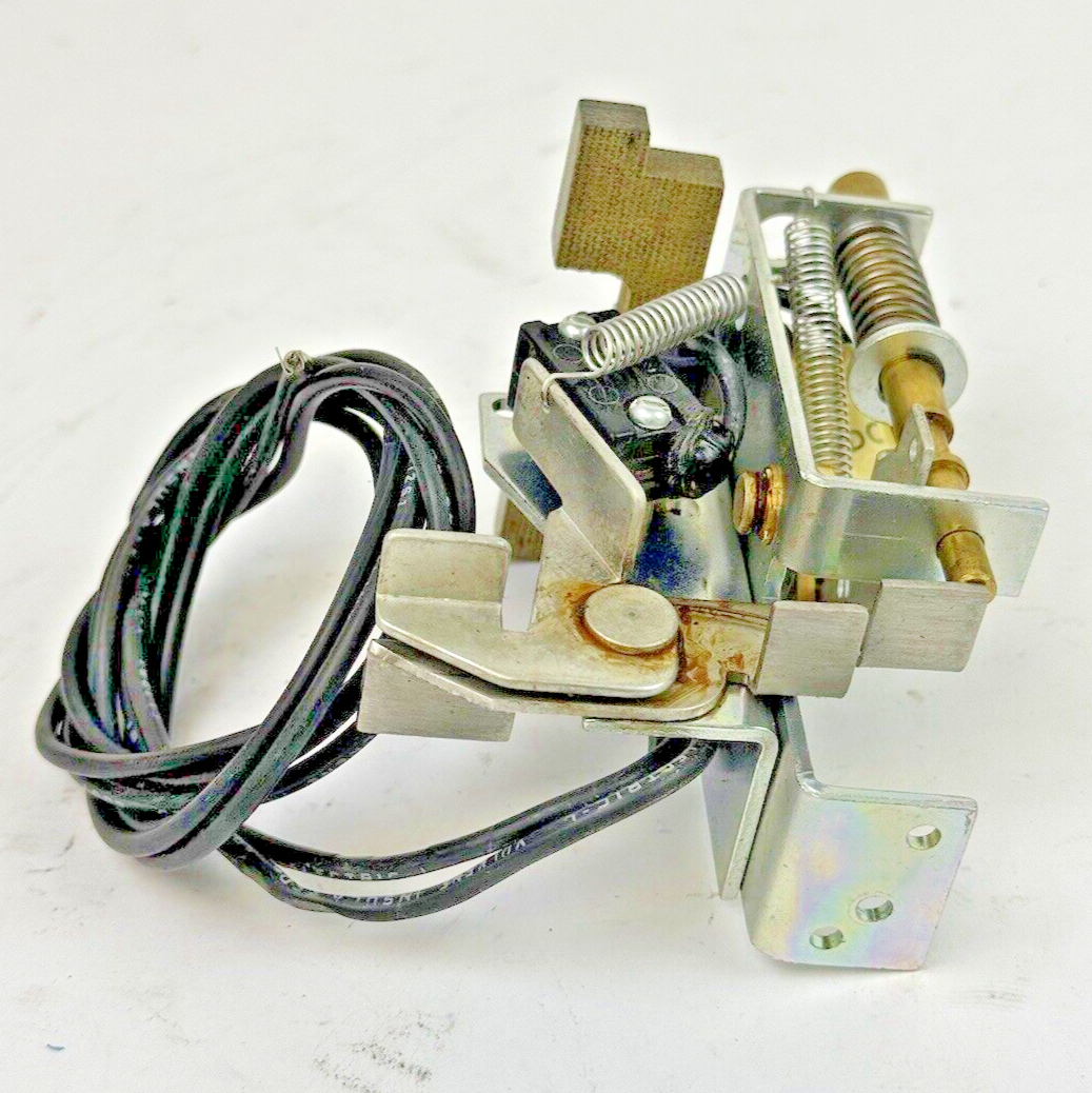 GENERAL ELECTRIC / GE - 24 VDC SHUNT TRIP - TKMBF