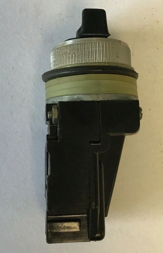 GENERAL ELECTRIC CR104B22112 SELECTOR SWITCH