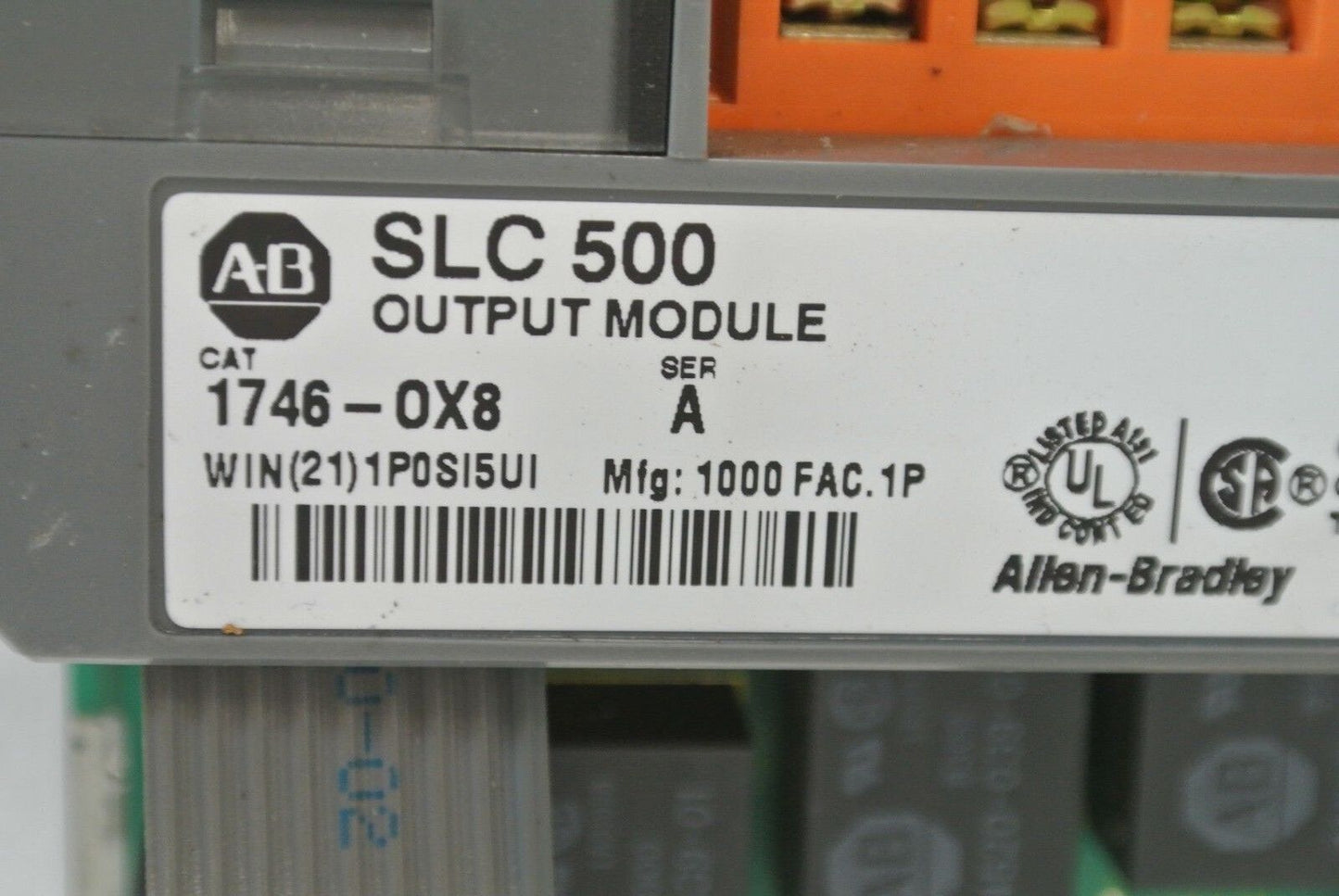 ALLEN-BRADLEY 1746-OX8 Ser. A- SLC500 OUTPUT MODULE 5-250VAC, 5-125VDC NO COVER