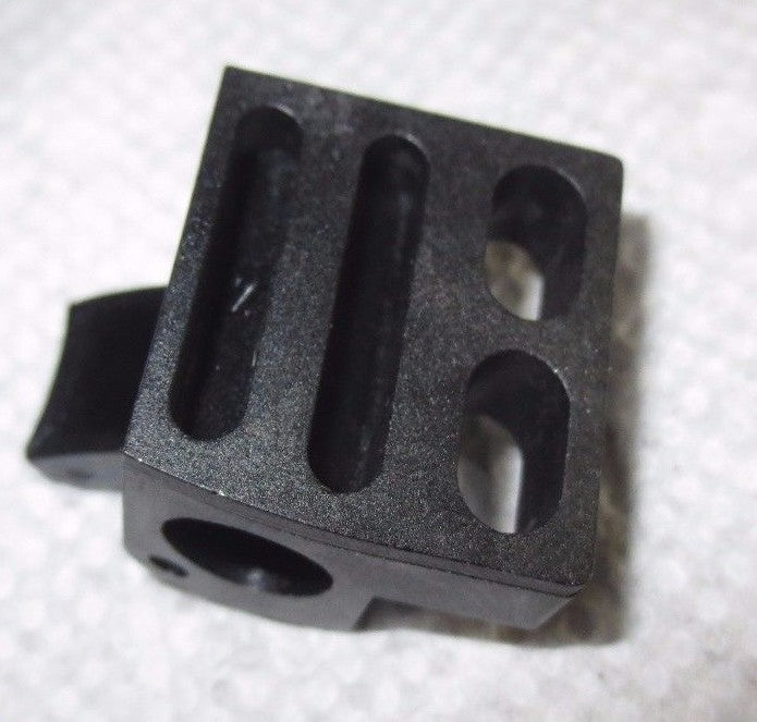 PEPPERL + FUCH BF 8-F MOUNTING FLANGE for M8-thread CYL. SENSORS - NEW SURPLUS