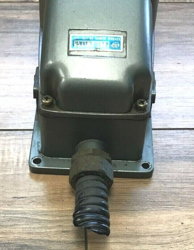 KAKUSAI DENGYO FOOT SWITCH