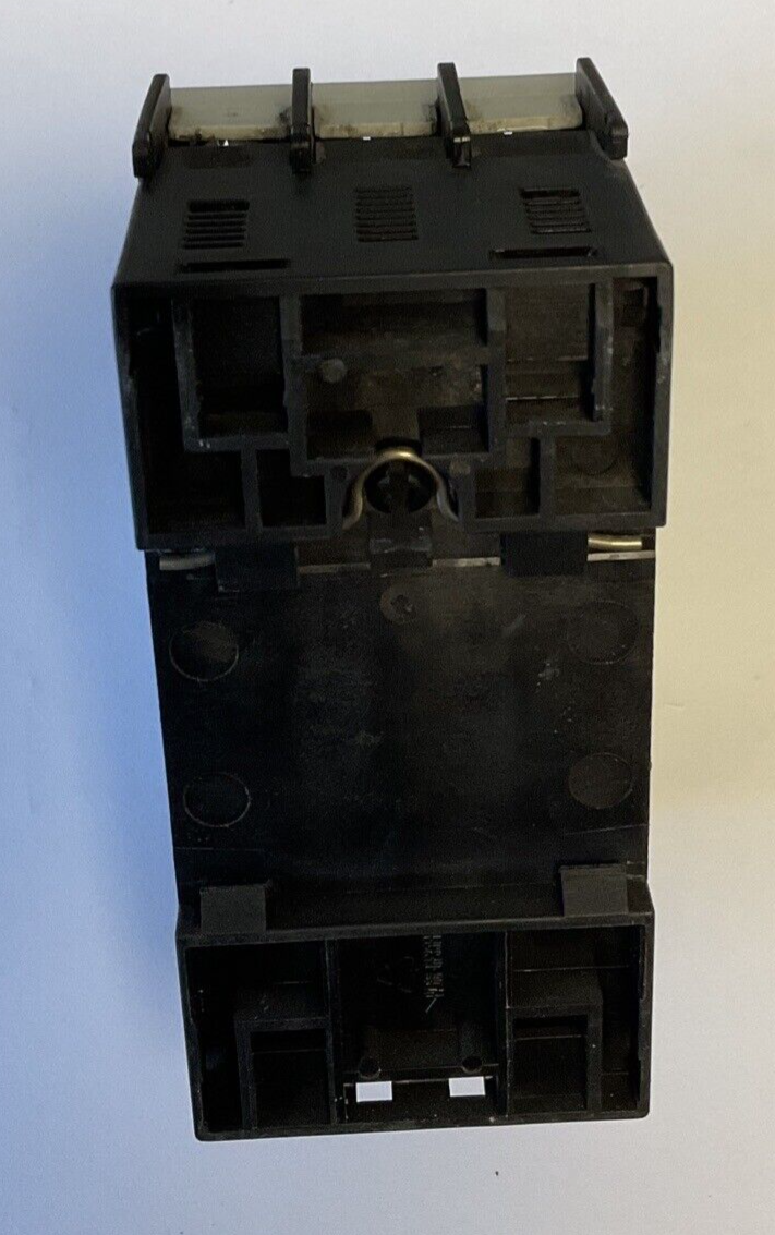 SIEMENS 3RV1021-1DA10 MANUAL MOTOR STARTER 42A 2.2-3.2A CLASS 10