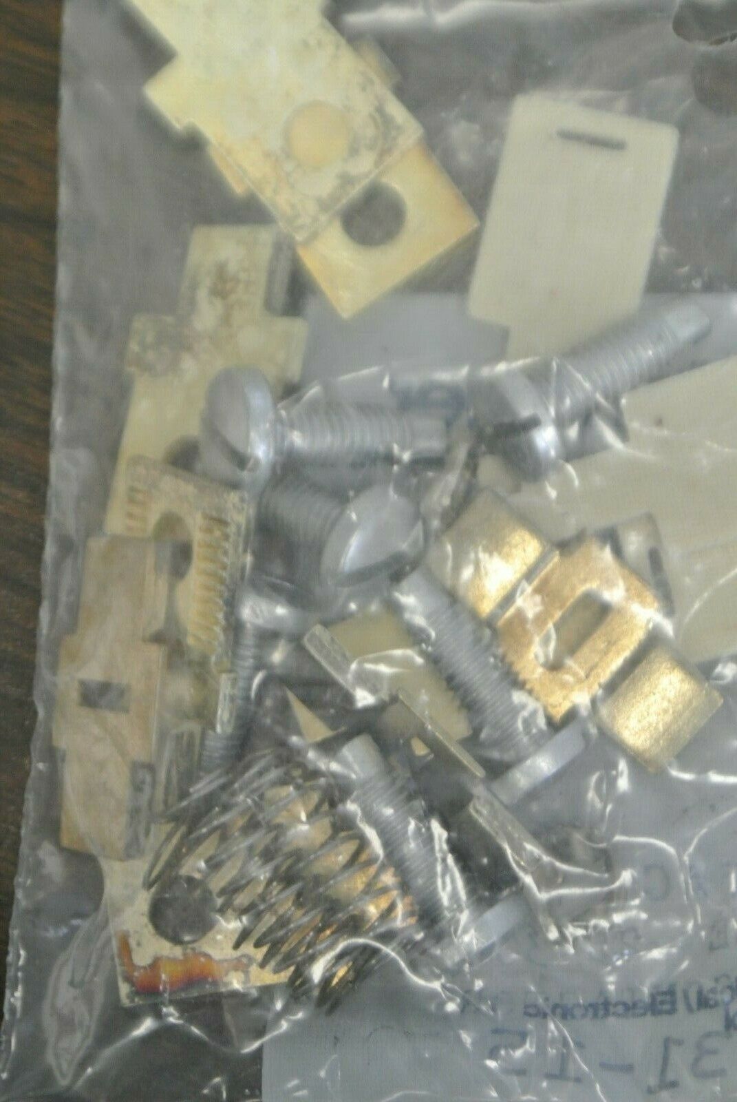 CUTLER-HAMMER 6-331-15 CONTACT KIT / 3 POLE / 25-30A / NEW SURPLUS