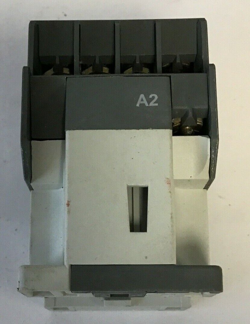 ABB A9-30-01 CONTACTOR 26A 1000VAC 7.5HP ***LOTOF5***