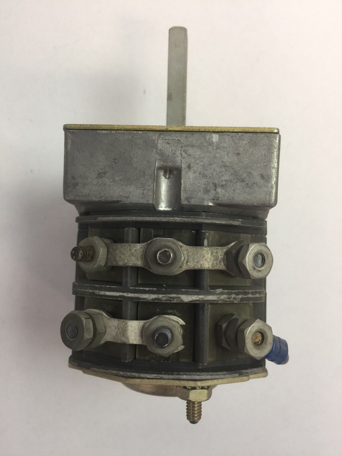 WESTINGHOUSE 505A702G04 TYPE W2 SWITCH 600V 20A ROTARY SWITCH NO HANDLE