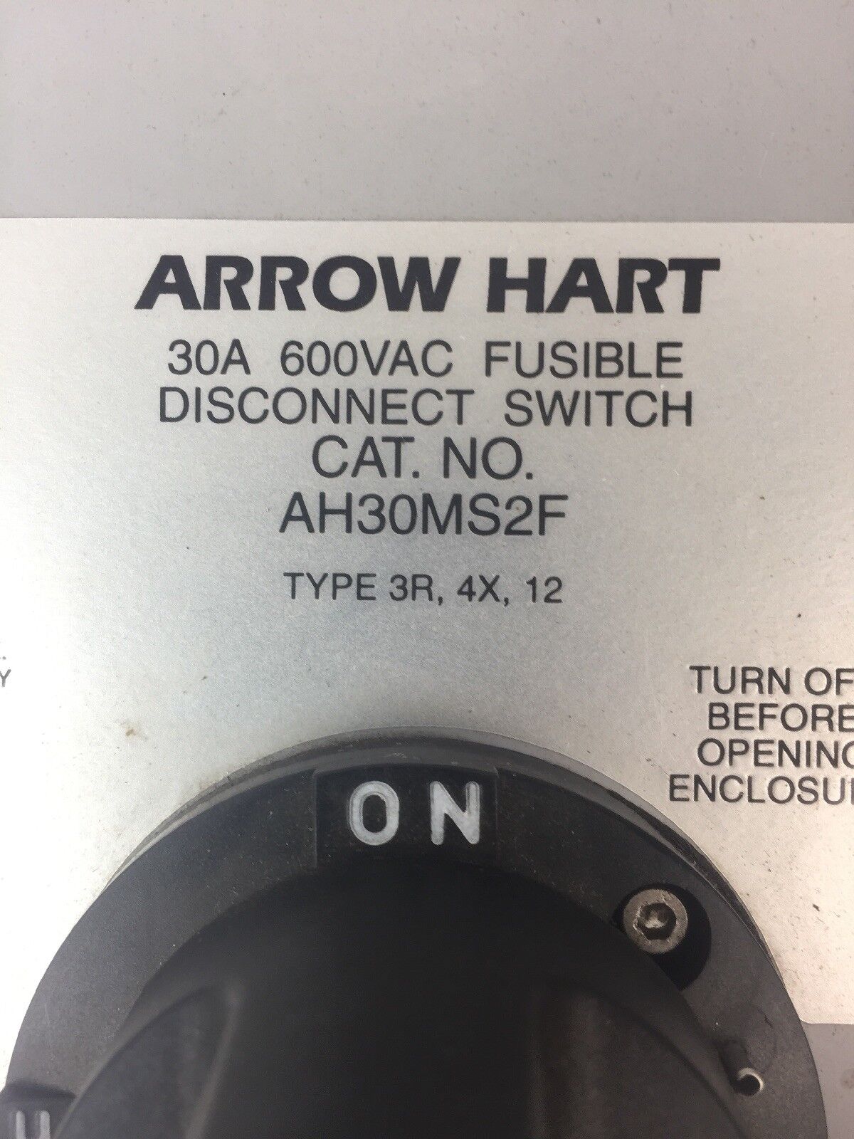 ARROW HART AH30MS2F DISCONNECT SWITCH 30A 600VAC FUSIBLE TYPE 3T,4X,12 ENCLOSED