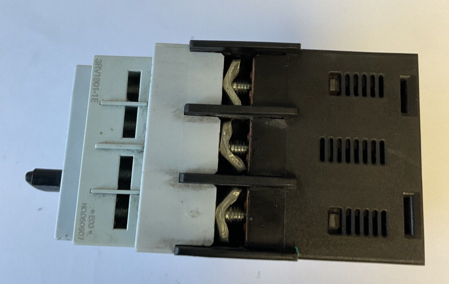 SIEMENS 3RV1421-0HA10 MANUAL MOTOR STARTER 16A CLASS 10 0.55-0.8A 50/60HZ CAT.A