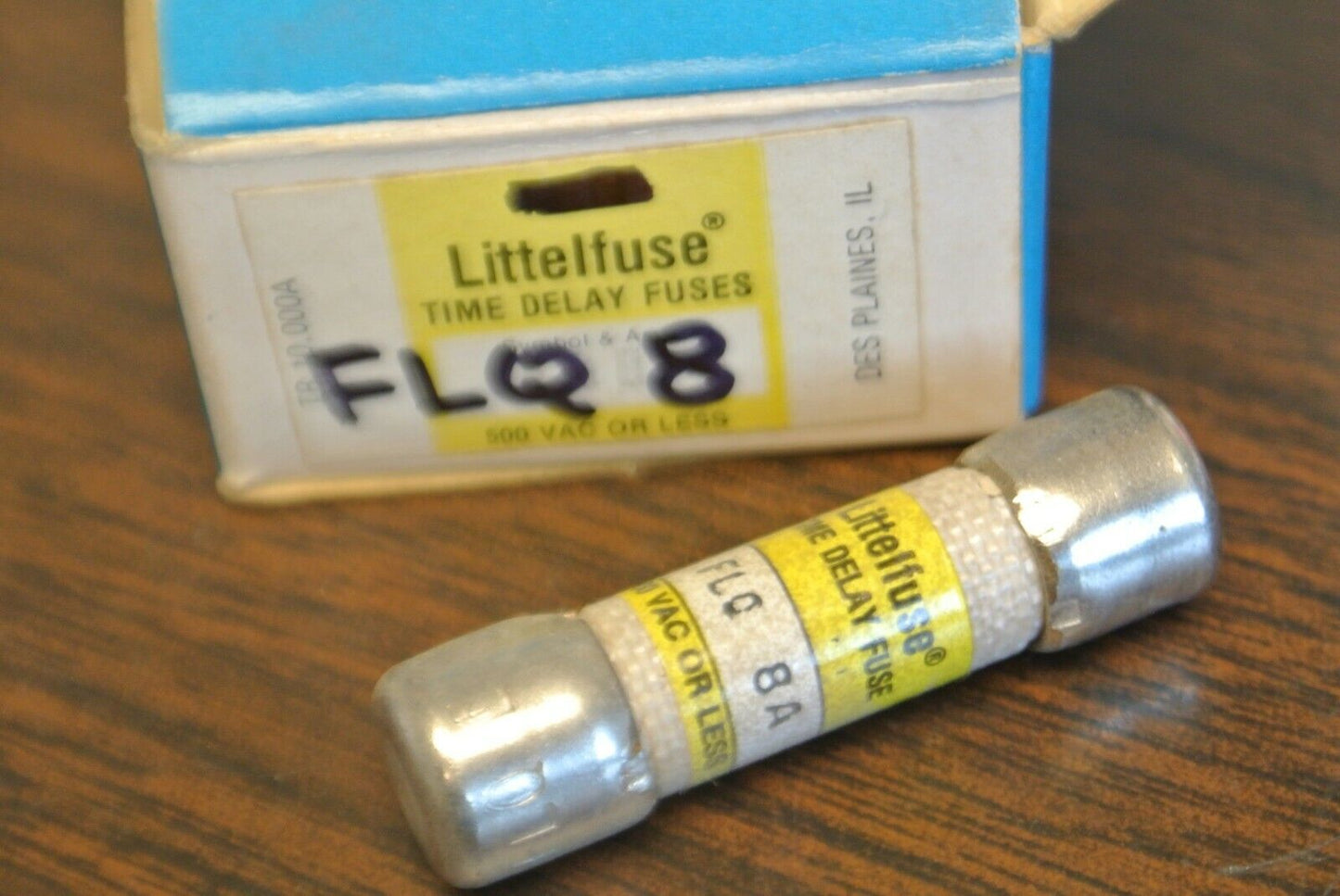 LOT of 6 / LITTELFUSE FLQ-8 TIME-DELAY FUSE / 8A / 500V / NEW SURPLUS / FLQ8
