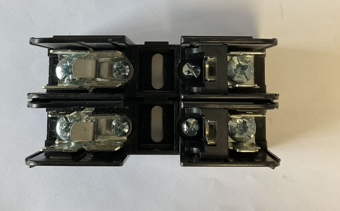 LITTLEFUSE L60030C-2SQ FUSE HOLDER 600V 30A ***LOTOF3***