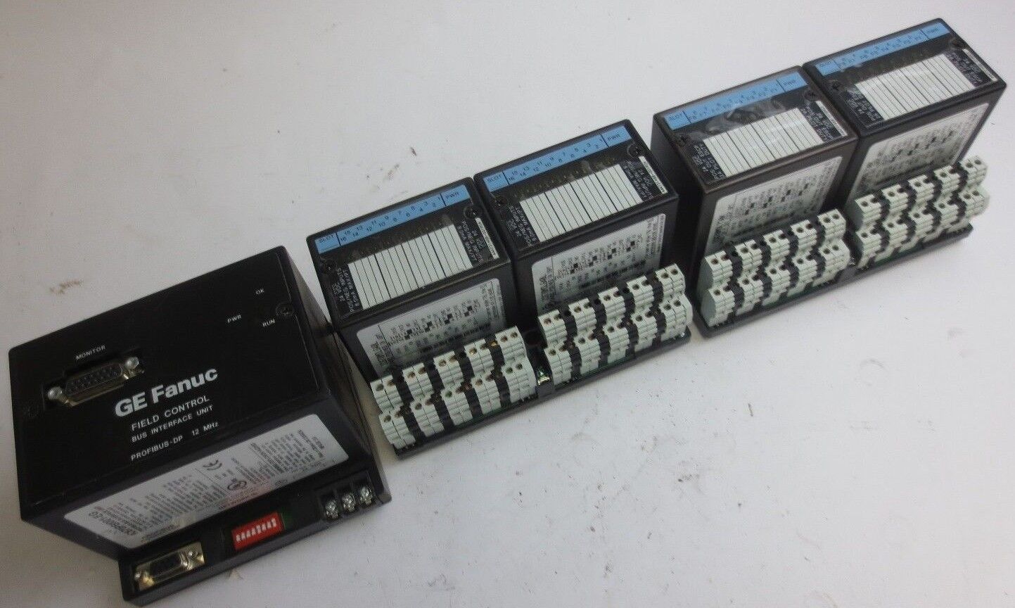 FANUC IC670PBI001-EG PROFIBUS DP + IC670MDL730K + IC670MDL640L + IC670CHS002F