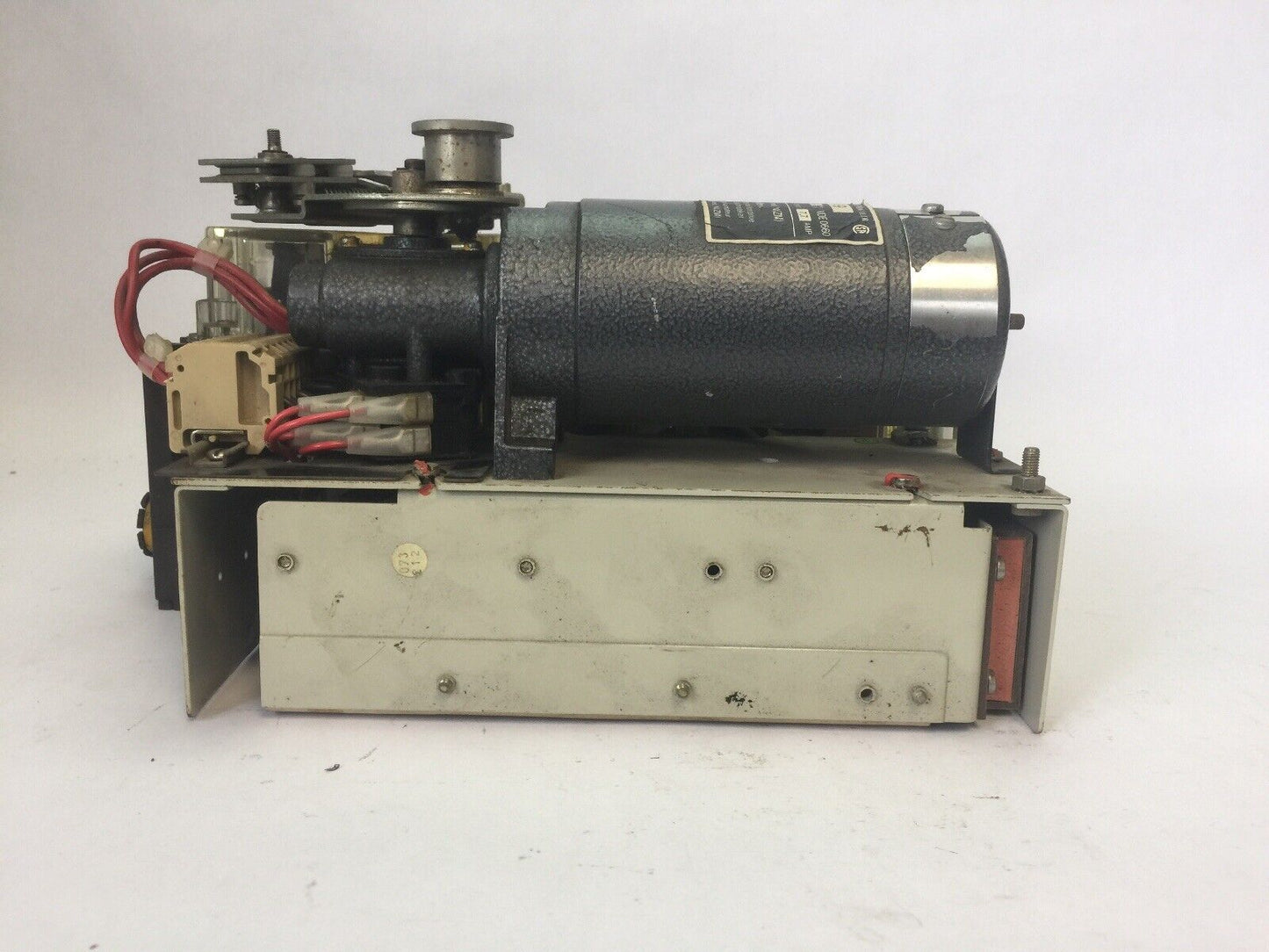 KLOCKNER MOELLER NZM9-250 CIRCUIT BREAKER 600VAC 250A SHUNT TRIP 120V 60HZ M9