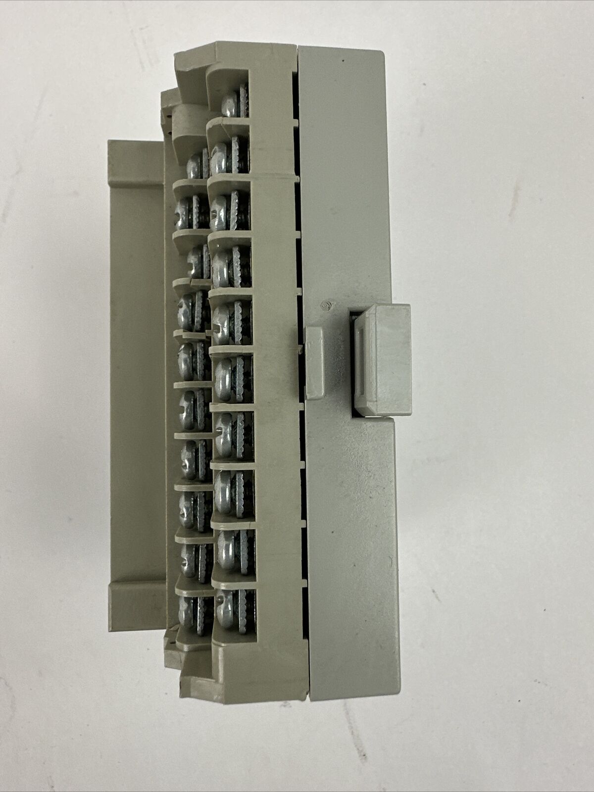ALLEN BRADLEY 1794-TBN SER A REV A02 FLEXBUS 5VDC I/O TERMINAL BASE 240VAC