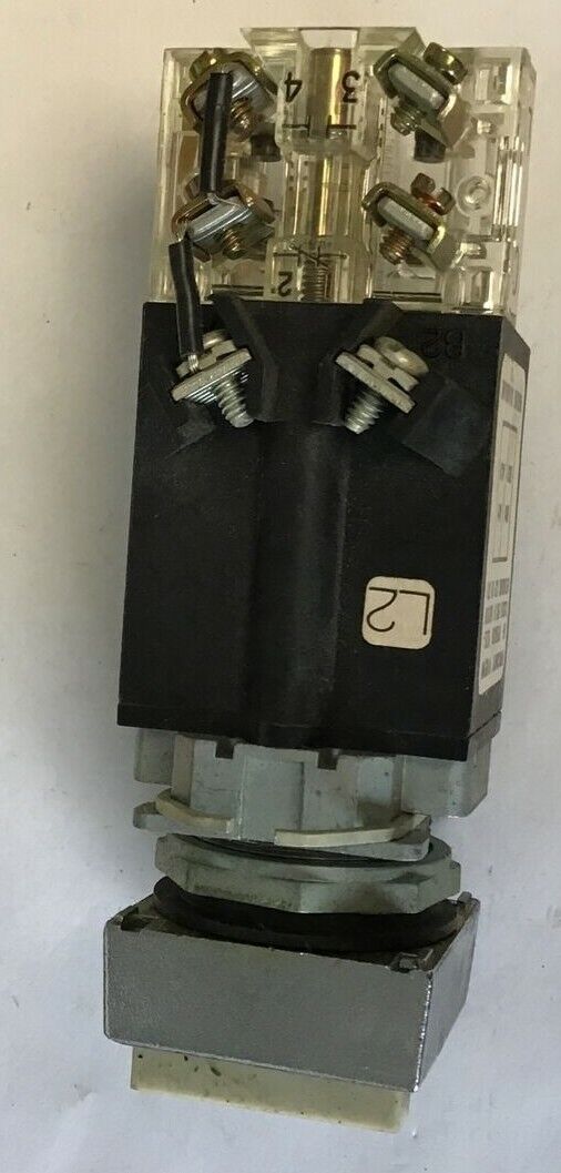 SQUARE D 9001KXAKM21 LIGHT MODULE SER.A W/ PUSH BUTTON 120V 60HZ 9001KA-1 SER.G