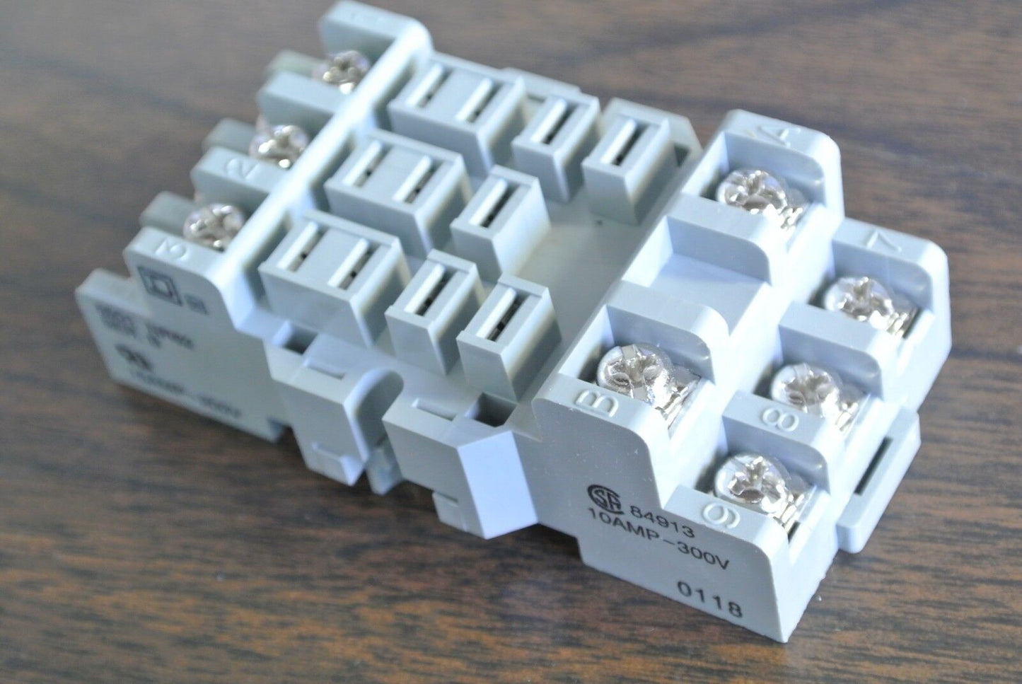 SQUARE D 8501 NR82 RELAY SOCKET / BASE Ser. B - 10A, 300V NEW SURPLUS 8501NR82