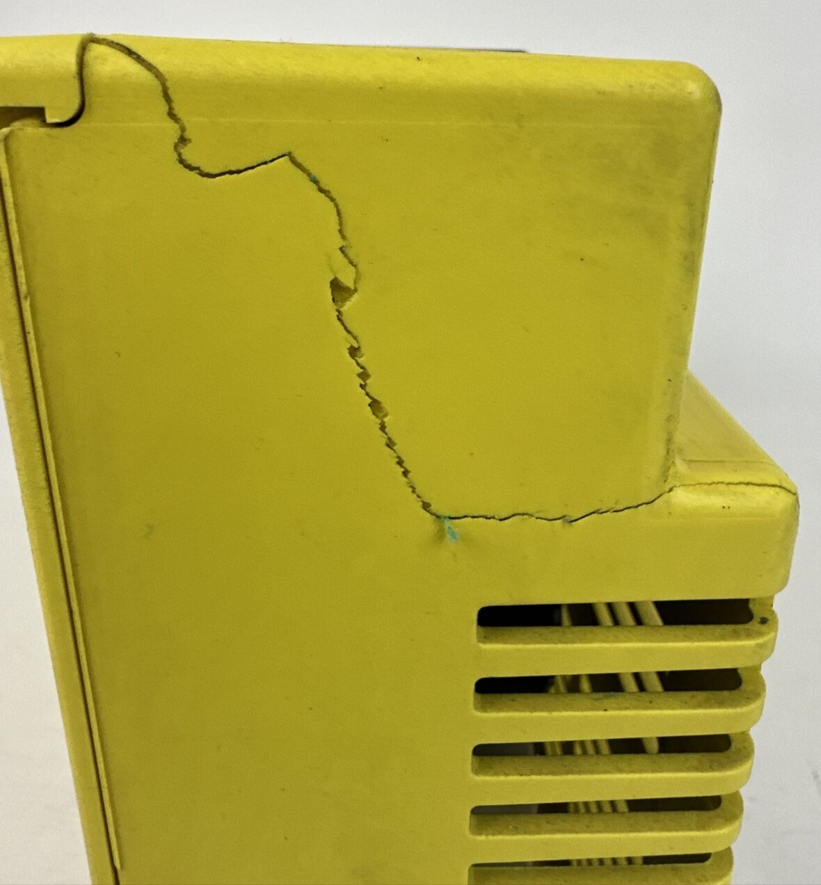 FANUC A06B-6089-H101 SERVO AMPLIFIER SER A OUTPUT 230VAC 3.0A INPUT 200-230VAC