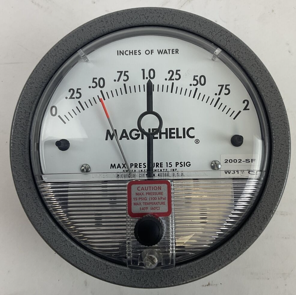 DWYER 2002-ASF-SF MAGNEHELIC PRESSURE GAUGE 15PSIG W31Y CF 0-2IN OF WATER