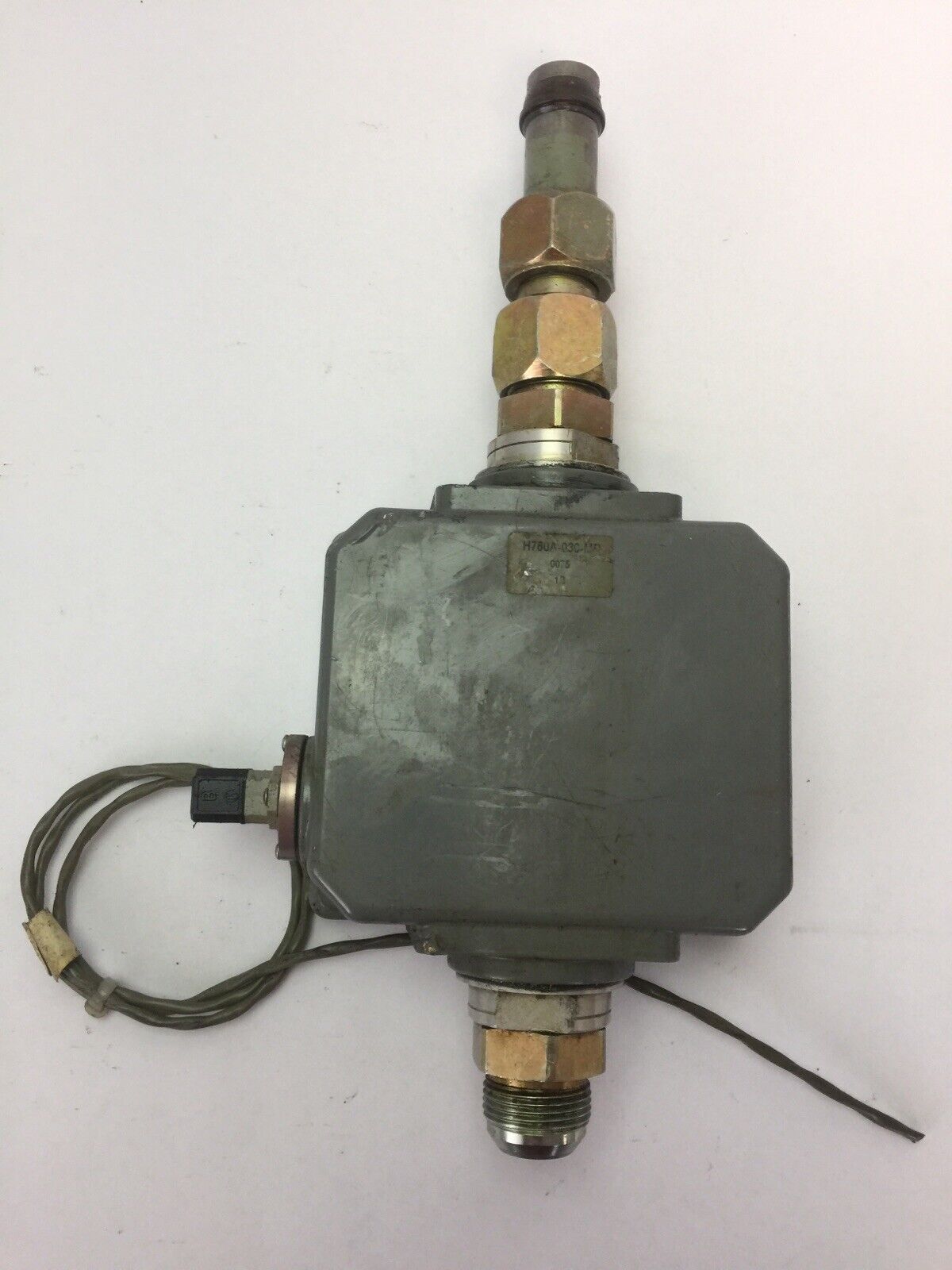 HEDLAND H760A-030-MR MR FLOW TRANSMITTER 3500PSI 241 BARS MAX OIL