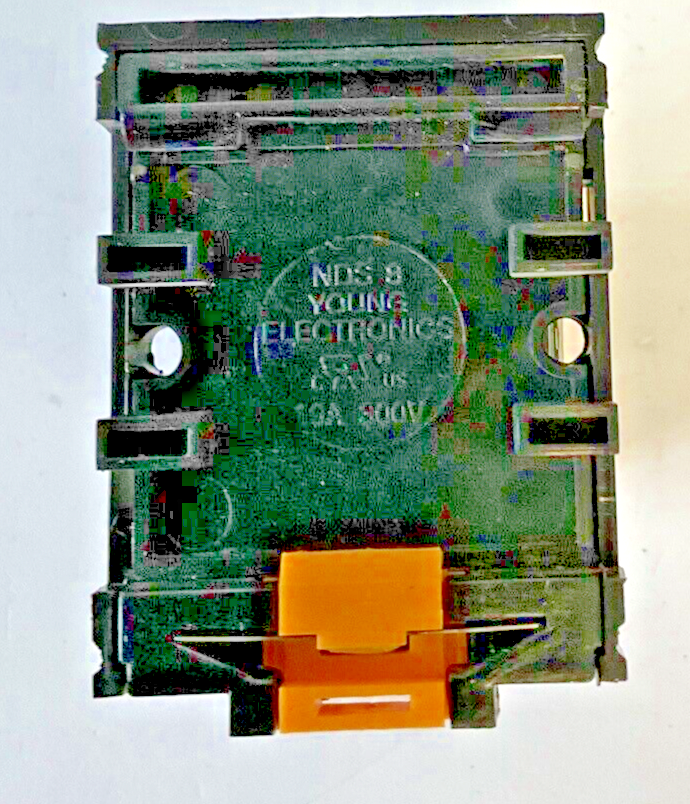 OMRON MK2PN-S RELAY 10A W/YOUNG NDS 8 BASE 300V 10A** LOTOF2**