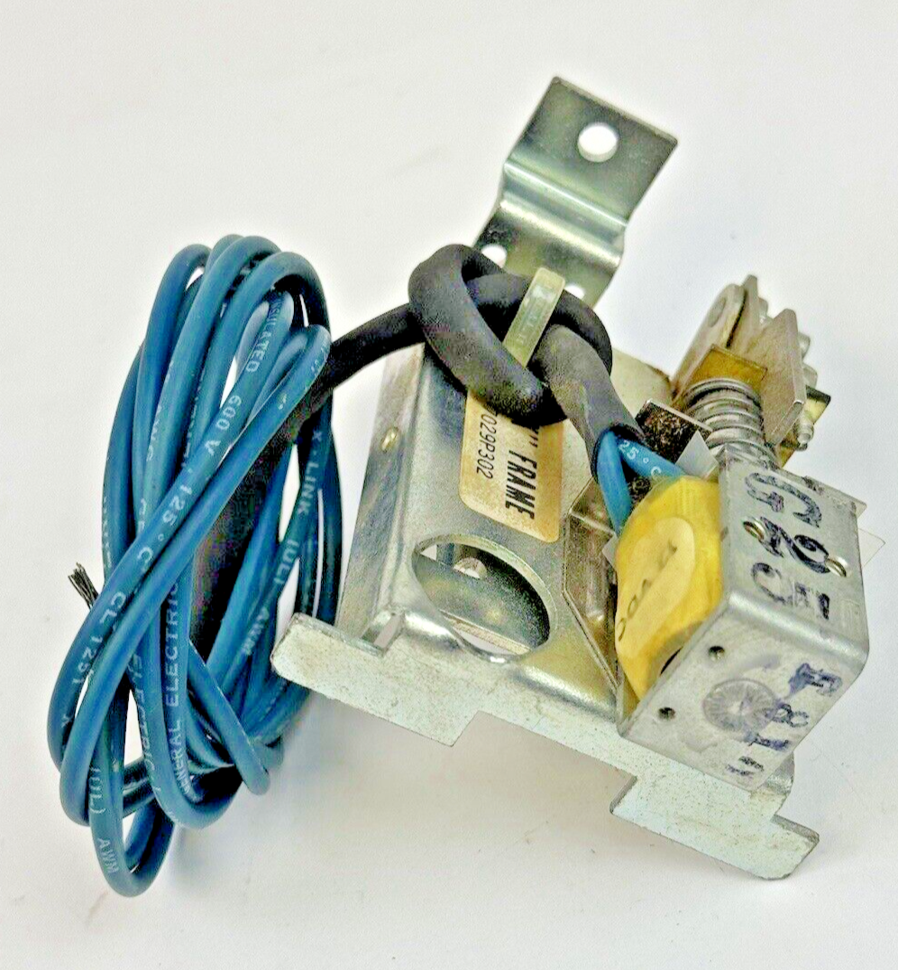 GENERAL ELECTRIC / GE - 7029P302 - 120 V UNDERVOLTAGE SHUNT TRIP - K FRAME