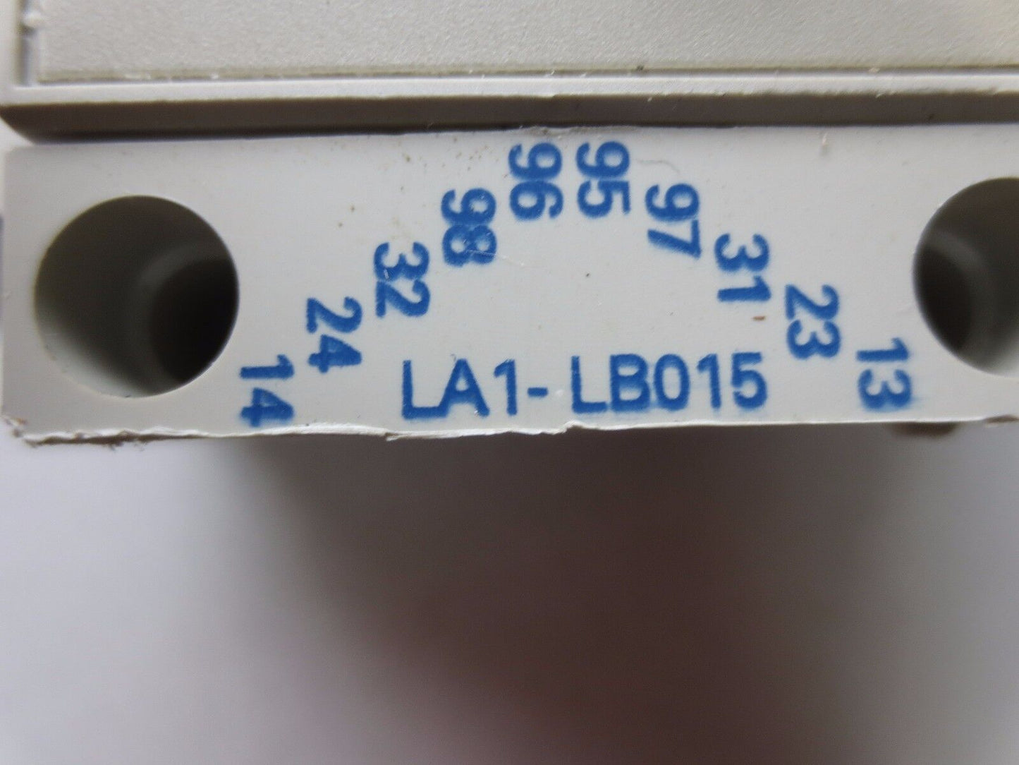 TELEMECANIQUE LD5 LB130 + LA4 DFB (2) + LA1-LB015 + LB1LB03P05 REVERSING STARTER