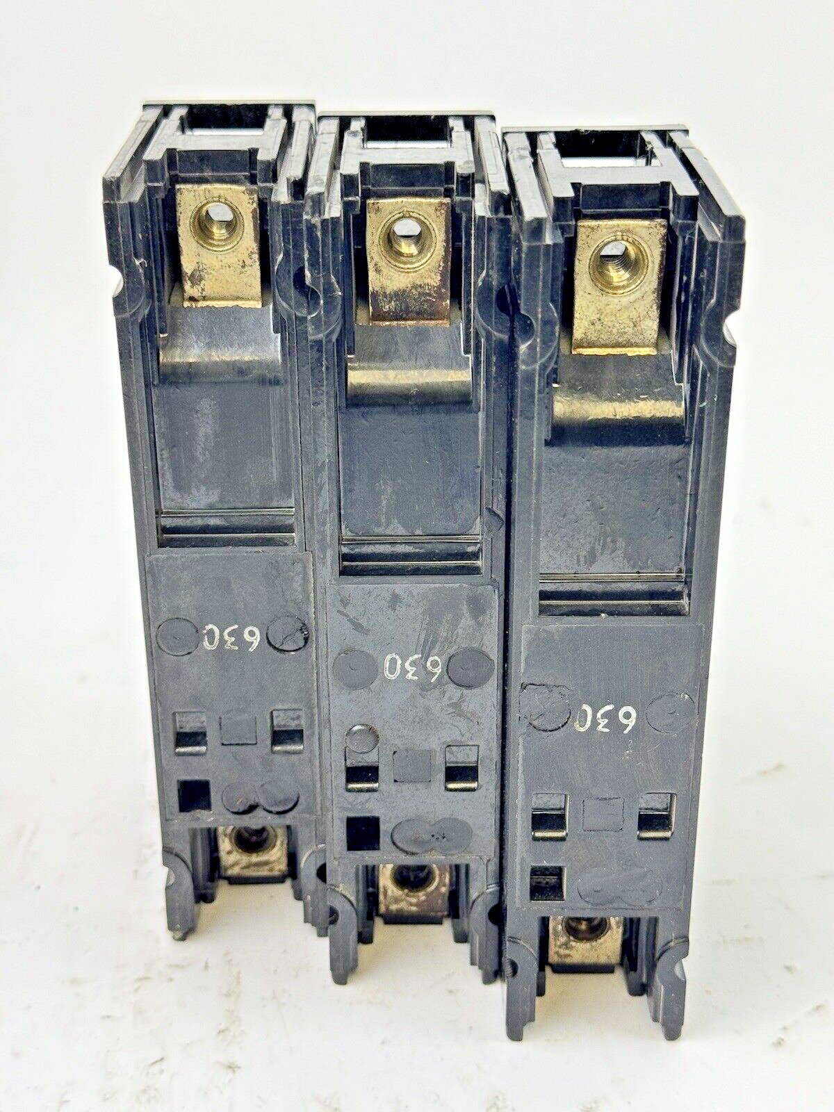 GE **LOT OF 3** - TEF113015 - CIRCUIT BREAKER - 1 POLE/15A/277 VAC