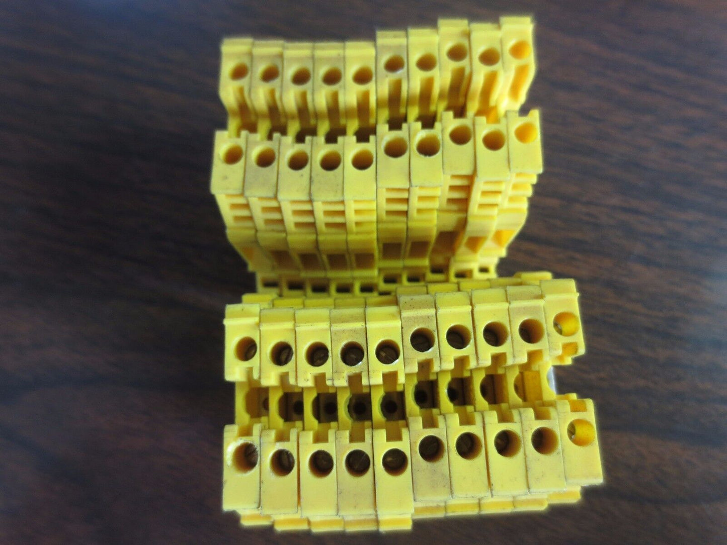 ALLEN-BRADLEY 1492-W3 TERMINAL BLOCKS - YELLOW - LOT of 20 - 1492-W3-Y