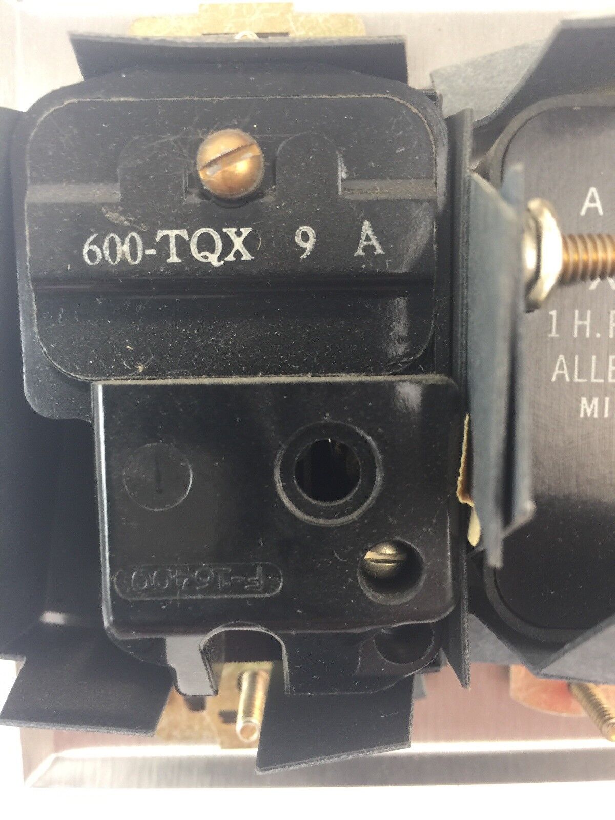 ALLEN BRADLEY 600-TQX9 MANUAL STARTING SWITCH WITH SELECTOR SWITCH 2 POLE