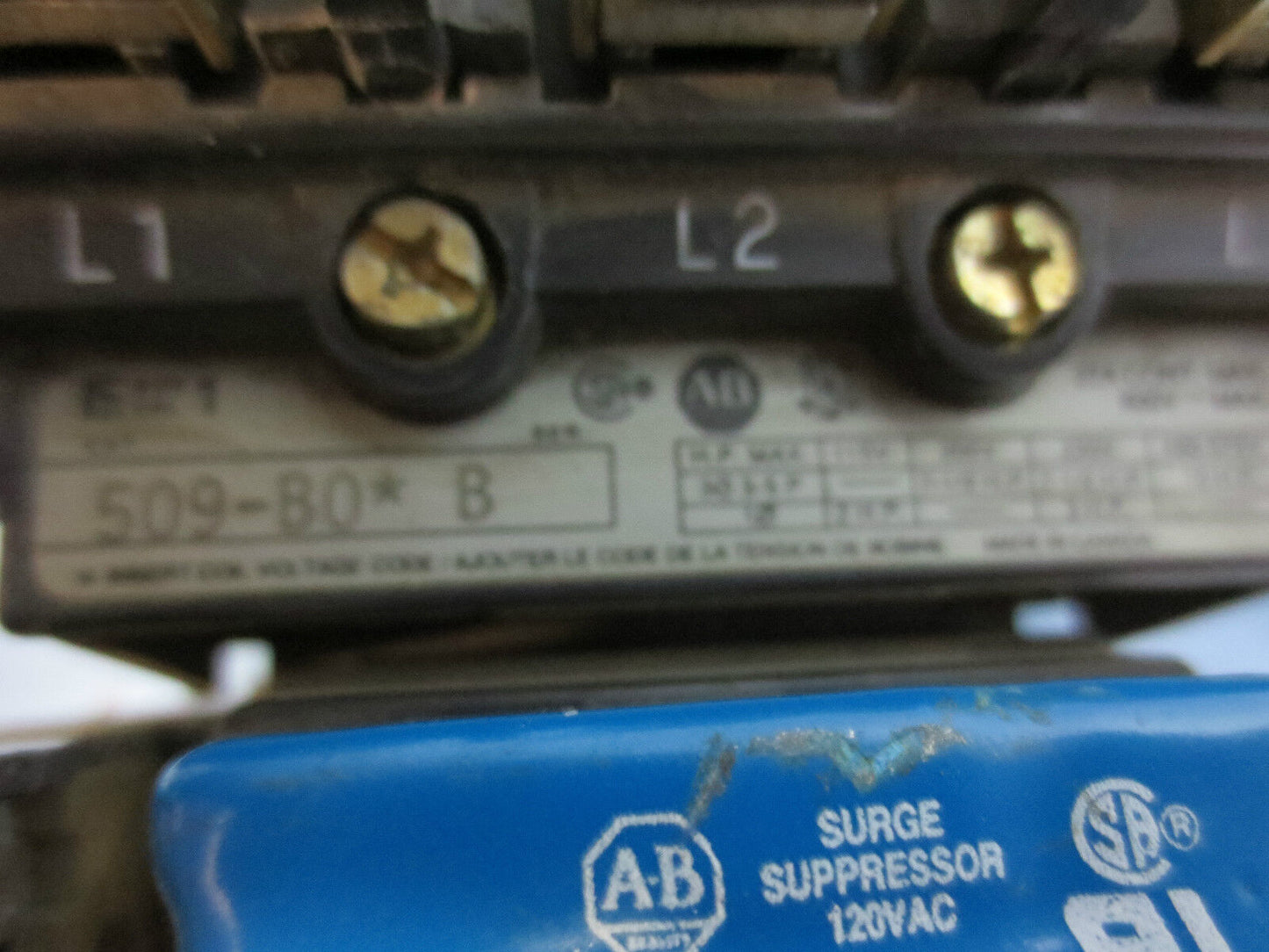 ALLEN-BRADLEY 509-A0D STARTER w/ 595-A,W38 STARTERS & 509-K04 SUPPRESSOR 509-AOD