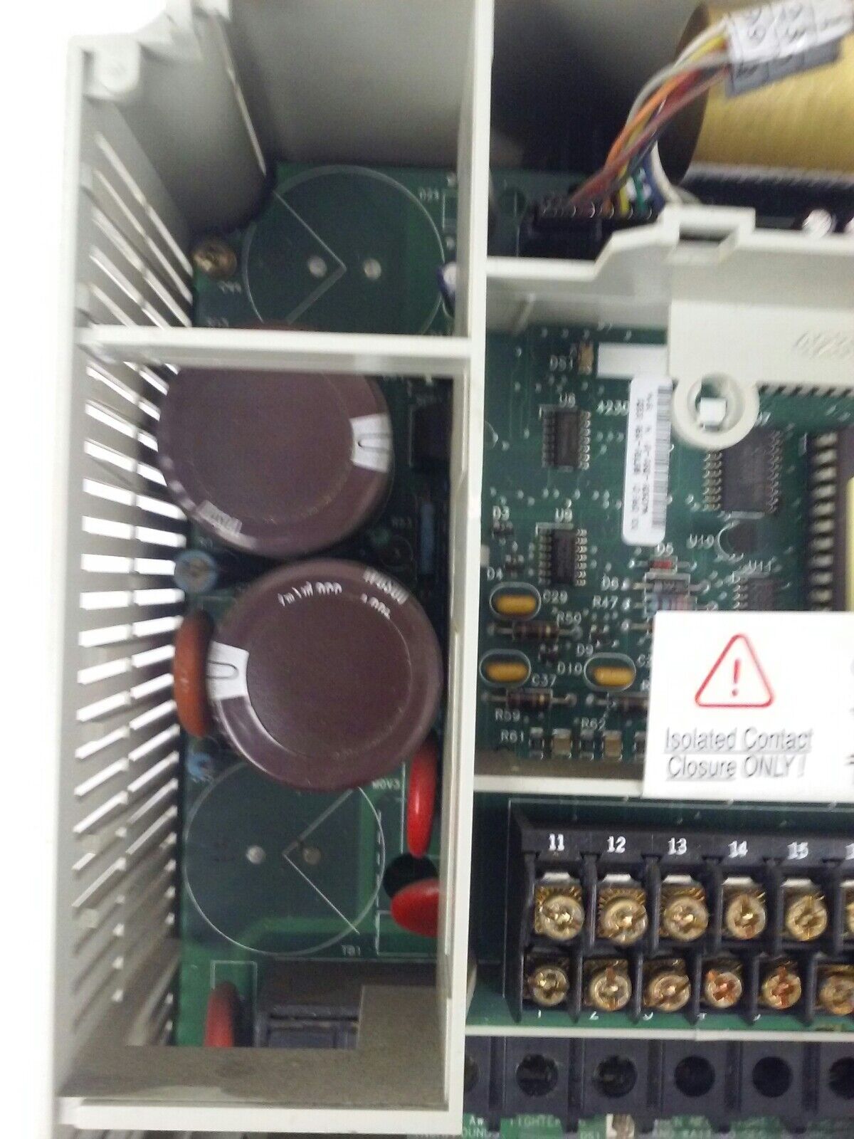 ALLEN BRADLEY 1305-BA03A SER. C, AC DRIVE, INPUT: 380/460V, 2.2A, 50/60HZ, PARTS
