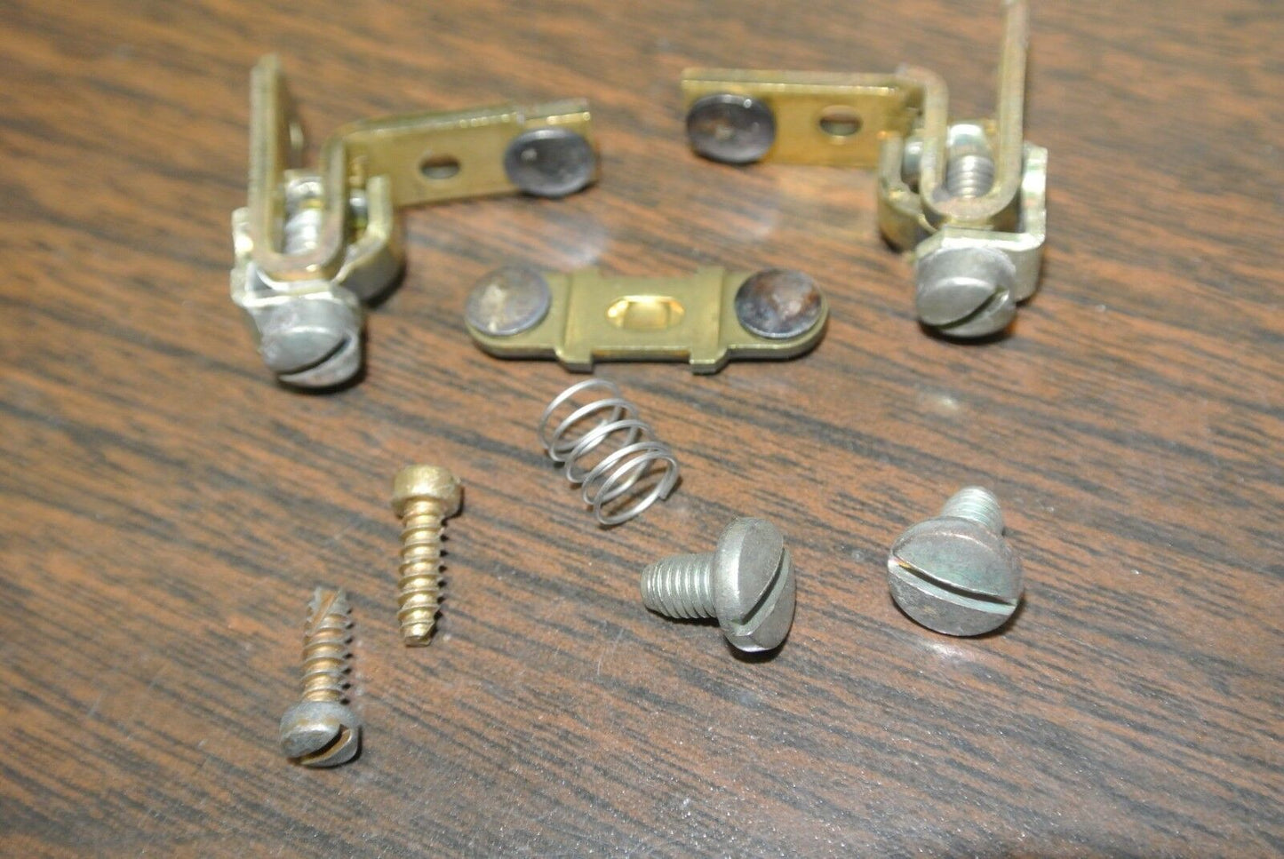 GENERAL ELECTRIC CR55-152313G7 CONTACTS SET / 1 POLE / NEW SURPLUS
